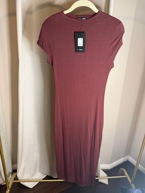 Fashion Nova Mauve Short Sleeve Maxi Dress
